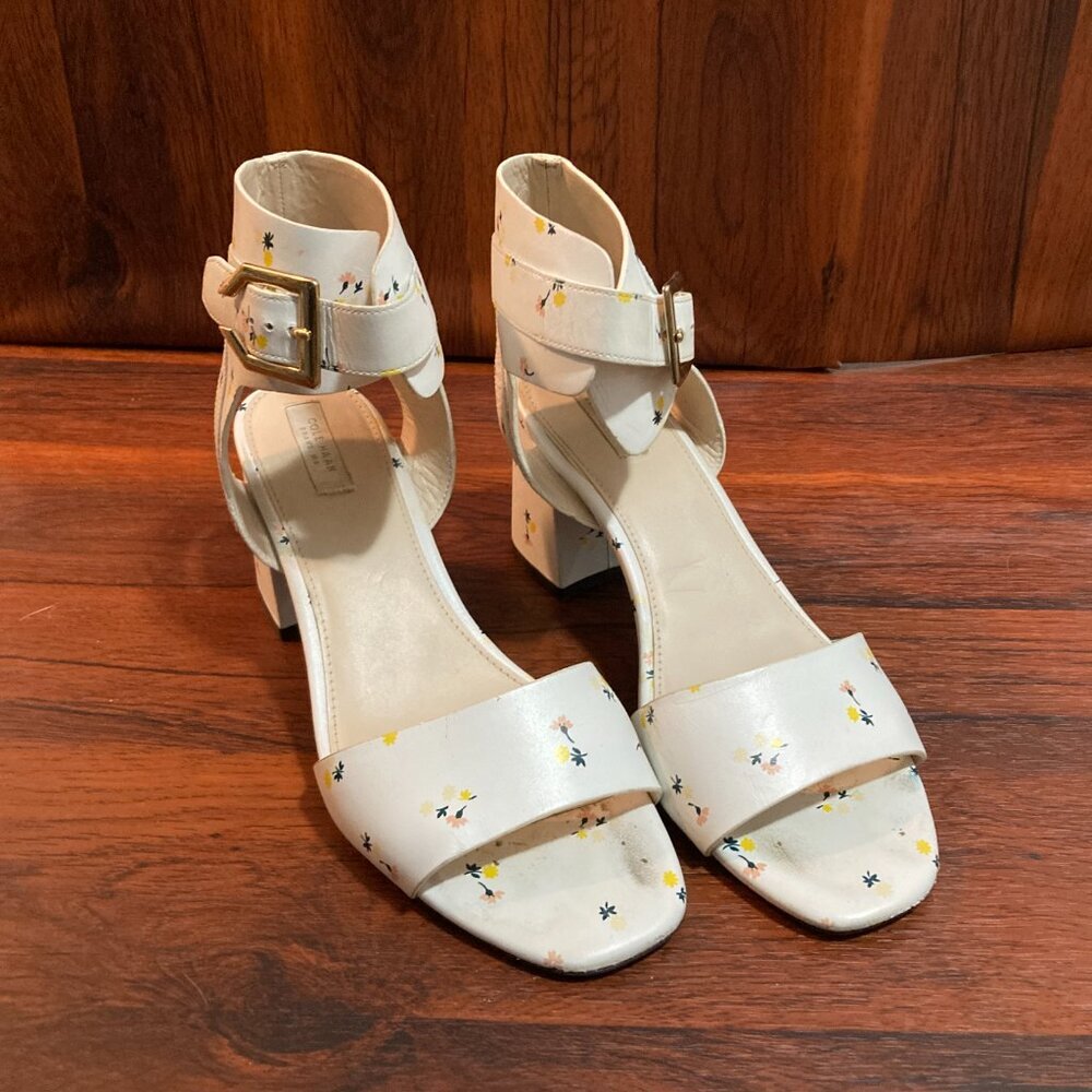 Cole Haan Block Heel 8.5‎ Sandals Womens White Floral Print Gold Buckle Core 90s